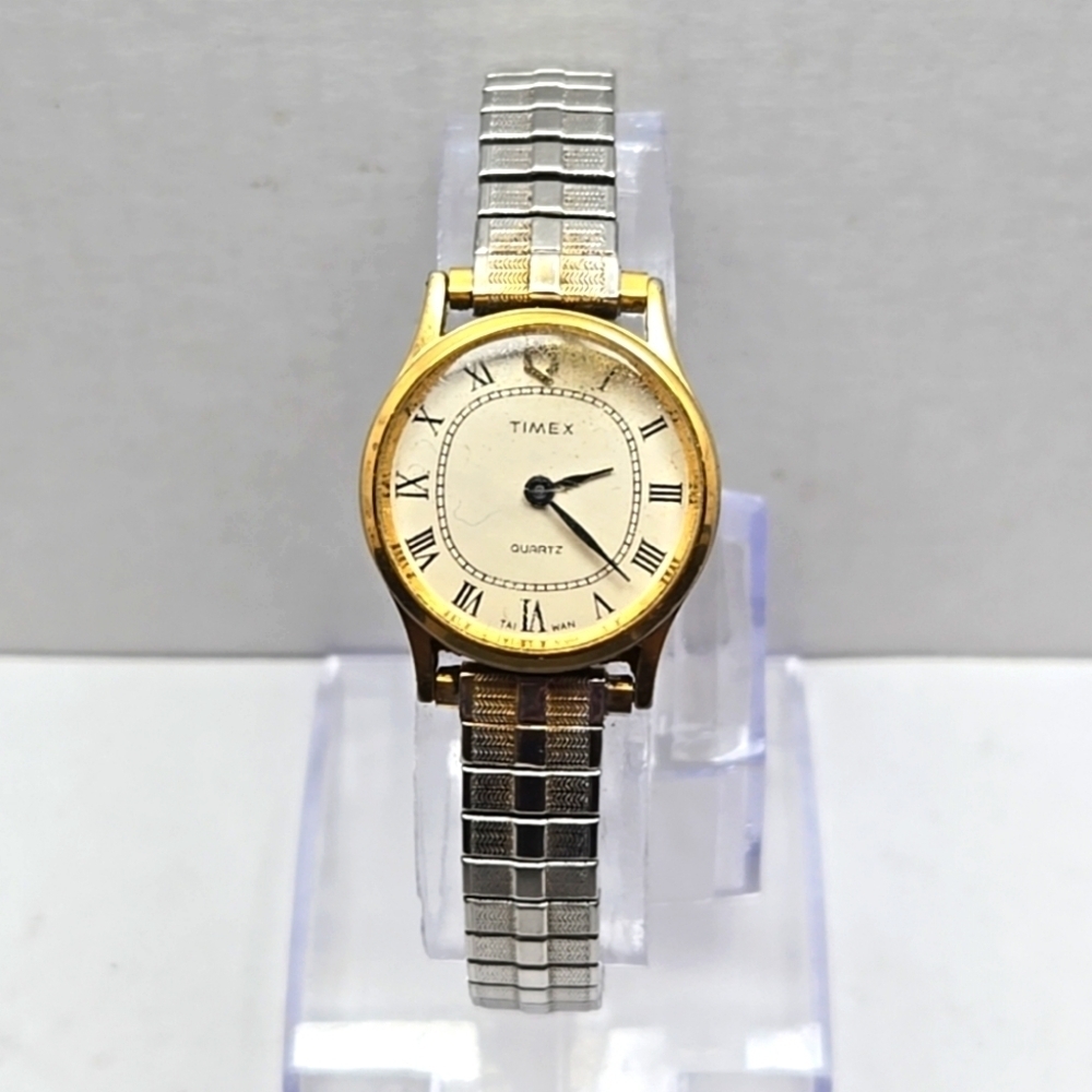 Womens Vintage Timex Q Watch 23mm Gold Silver Two Tone Stretch Band New Battery
